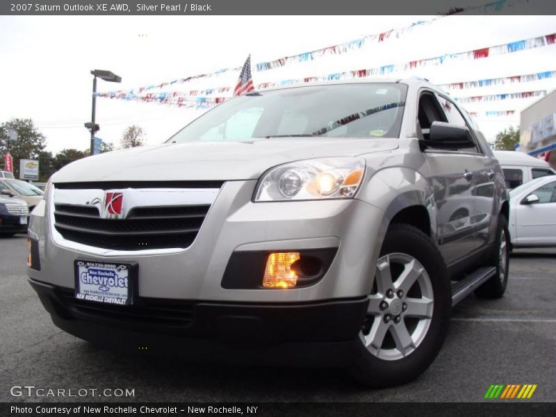 Silver Pearl / Black 2007 Saturn Outlook XE AWD