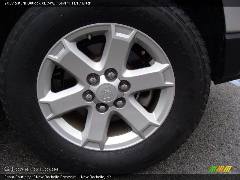 Silver Pearl / Black 2007 Saturn Outlook XE AWD