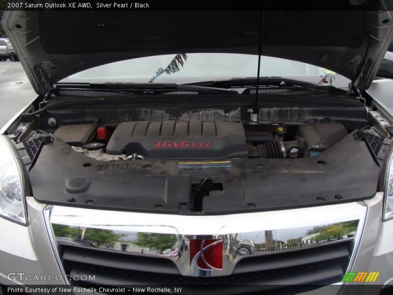 Silver Pearl / Black 2007 Saturn Outlook XE AWD