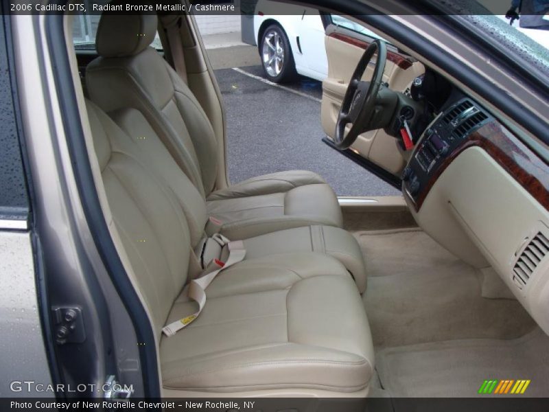 Radiant Bronze Metallic / Cashmere 2006 Cadillac DTS