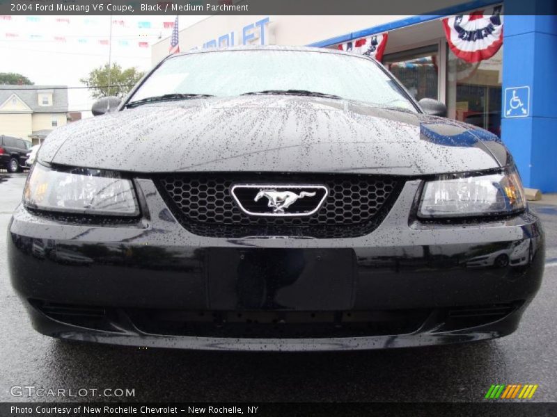 Black / Medium Parchment 2004 Ford Mustang V6 Coupe