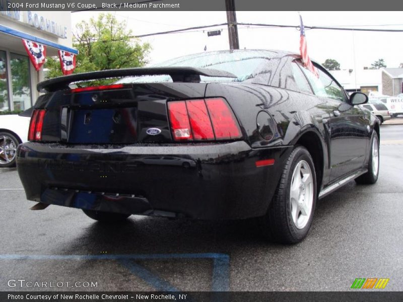 Black / Medium Parchment 2004 Ford Mustang V6 Coupe