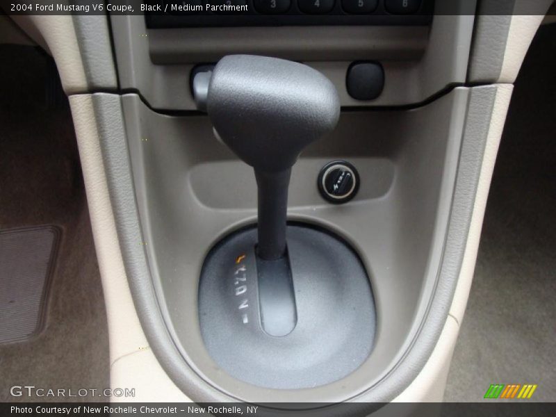 Black / Medium Parchment 2004 Ford Mustang V6 Coupe
