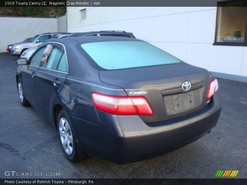 Magnetic Gray Metallic / Ash 2009 Toyota Camry LE