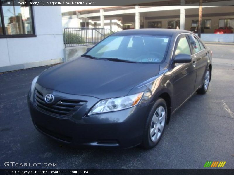 Magnetic Gray Metallic / Ash 2009 Toyota Camry LE