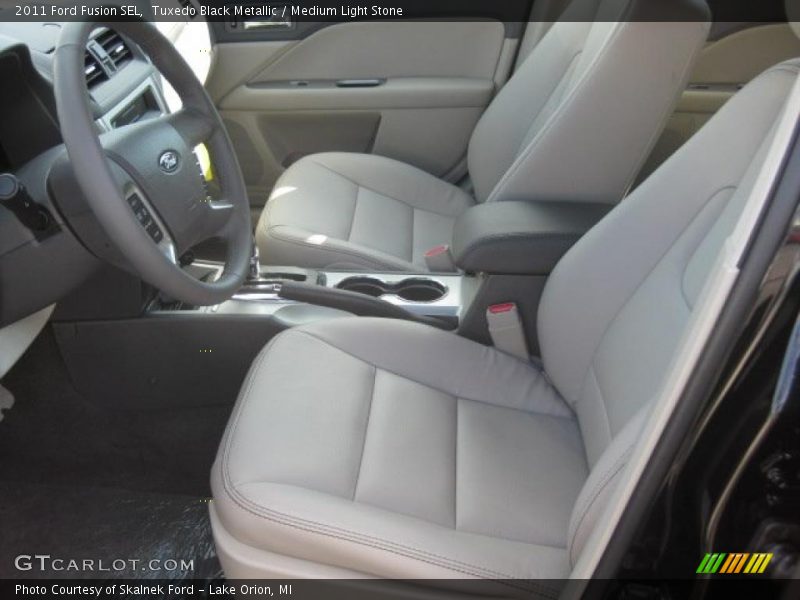 Tuxedo Black Metallic / Medium Light Stone 2011 Ford Fusion SEL