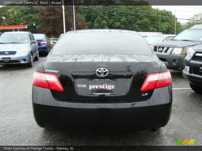 Black / Bisque 2009 Toyota Camry LE