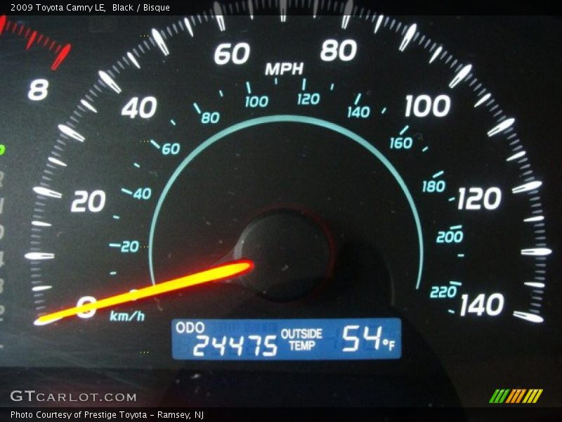 Black / Bisque 2009 Toyota Camry LE