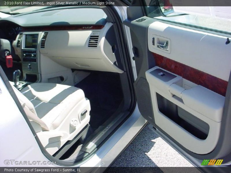 Ingot Silver Metallic / Medium Light Stone 2010 Ford Flex Limited