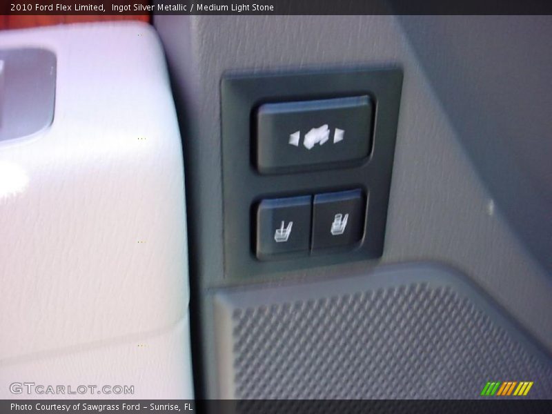 Ingot Silver Metallic / Medium Light Stone 2010 Ford Flex Limited