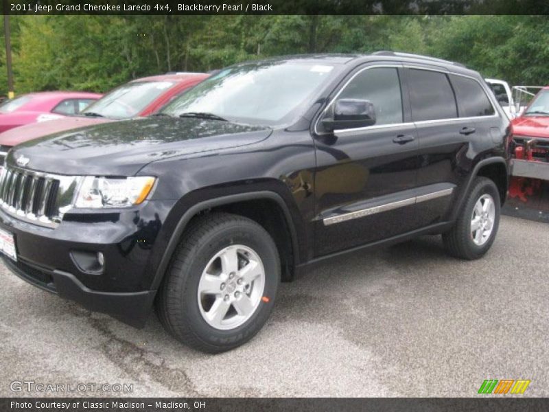 Blackberry Pearl / Black 2011 Jeep Grand Cherokee Laredo 4x4