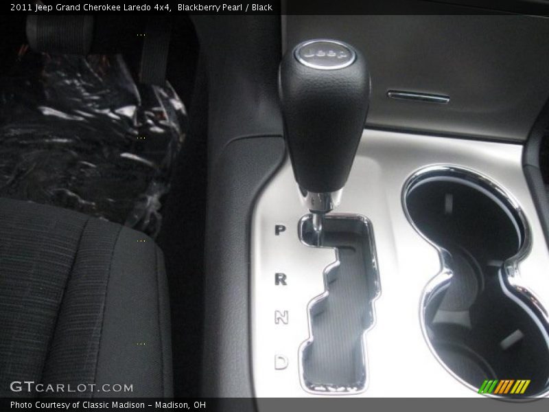 Blackberry Pearl / Black 2011 Jeep Grand Cherokee Laredo 4x4