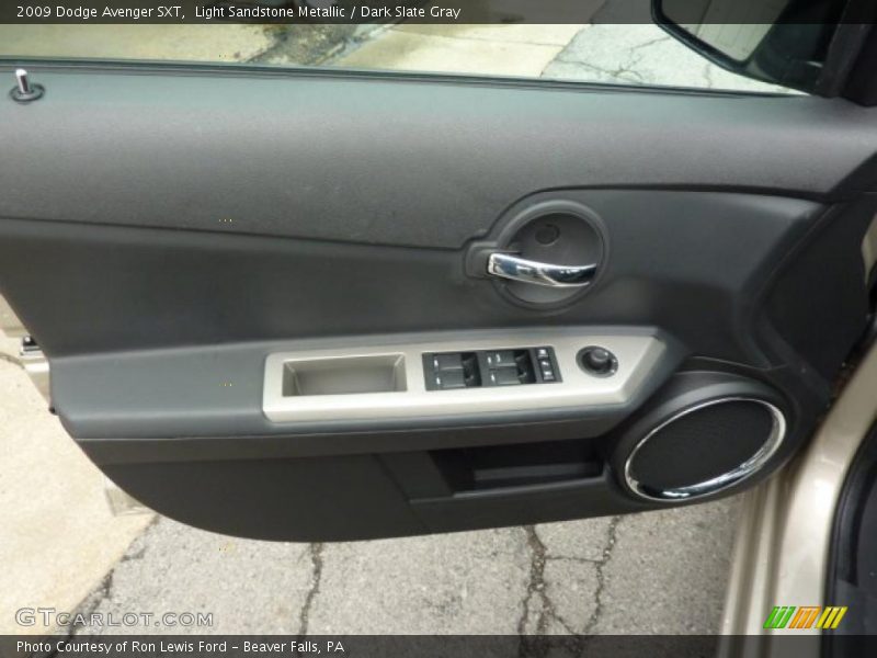 Light Sandstone Metallic / Dark Slate Gray 2009 Dodge Avenger SXT