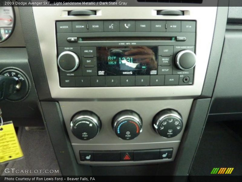 Light Sandstone Metallic / Dark Slate Gray 2009 Dodge Avenger SXT