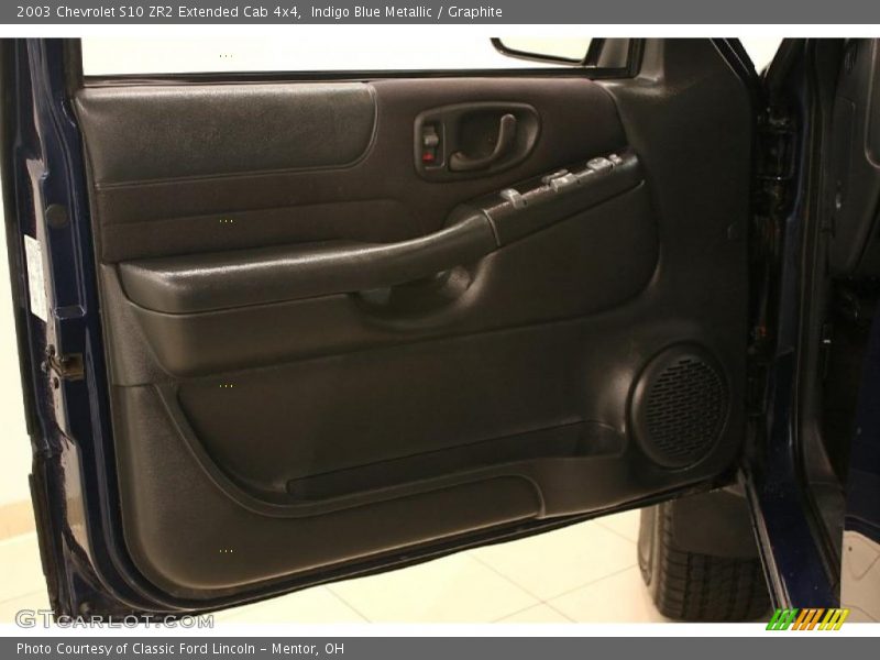 Indigo Blue Metallic / Graphite 2003 Chevrolet S10 ZR2 Extended Cab 4x4