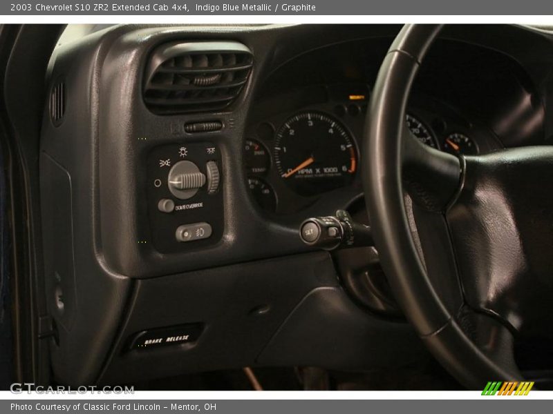 Indigo Blue Metallic / Graphite 2003 Chevrolet S10 ZR2 Extended Cab 4x4
