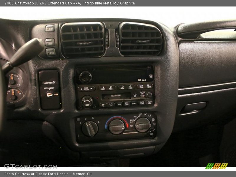 Indigo Blue Metallic / Graphite 2003 Chevrolet S10 ZR2 Extended Cab 4x4