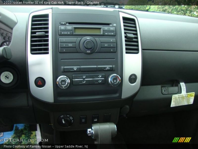 Super Black / Graphite 2010 Nissan Frontier SE V6 King Cab 4x4