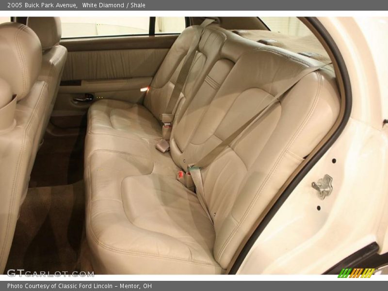 White Diamond / Shale 2005 Buick Park Avenue