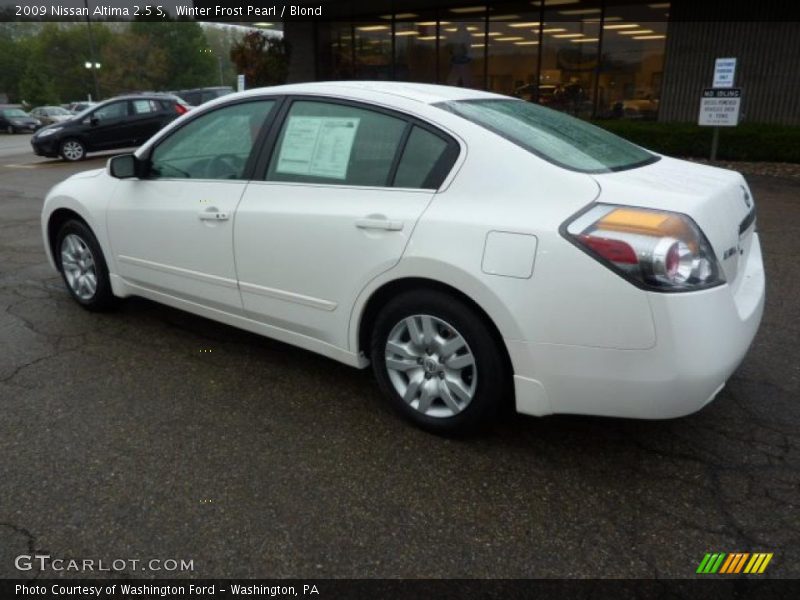 Winter Frost Pearl / Blond 2009 Nissan Altima 2.5 S