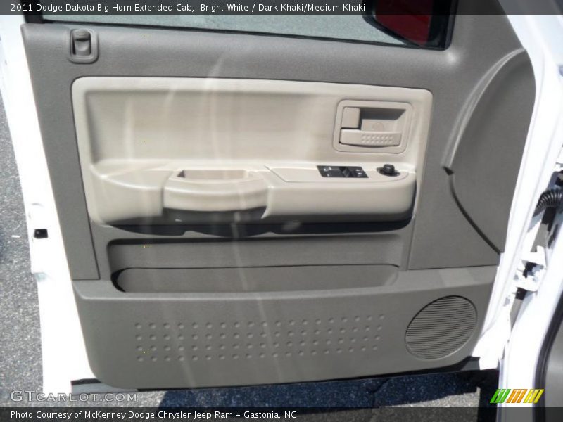 Bright White / Dark Khaki/Medium Khaki 2011 Dodge Dakota Big Horn Extended Cab