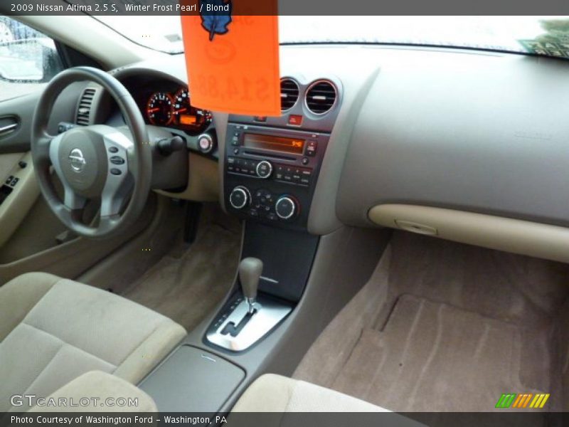 Winter Frost Pearl / Blond 2009 Nissan Altima 2.5 S