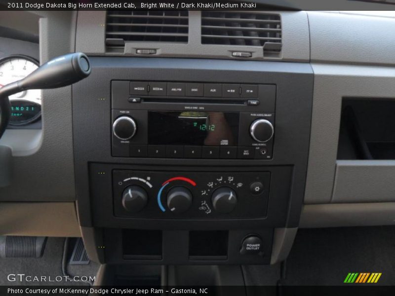 Bright White / Dark Khaki/Medium Khaki 2011 Dodge Dakota Big Horn Extended Cab
