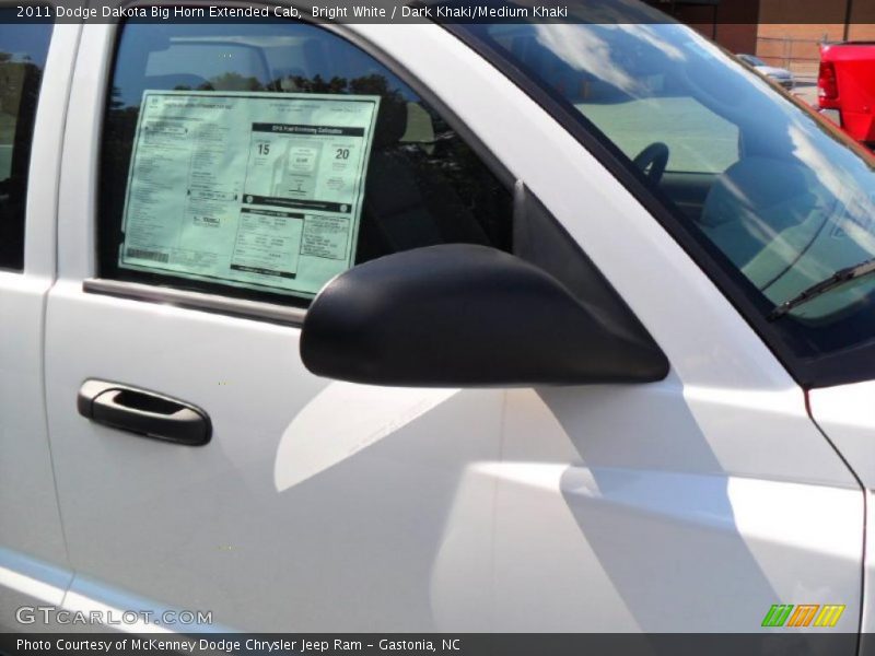 Bright White / Dark Khaki/Medium Khaki 2011 Dodge Dakota Big Horn Extended Cab