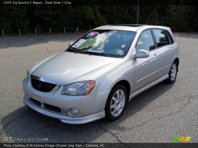 Clear Silver / Gray 2005 Kia Spectra 5 Wagon