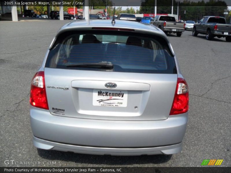 Clear Silver / Gray 2005 Kia Spectra 5 Wagon