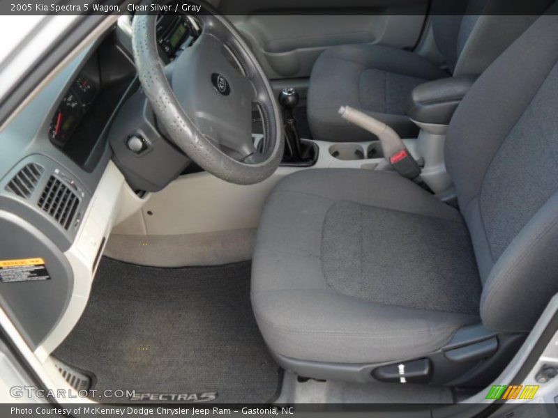 Clear Silver / Gray 2005 Kia Spectra 5 Wagon