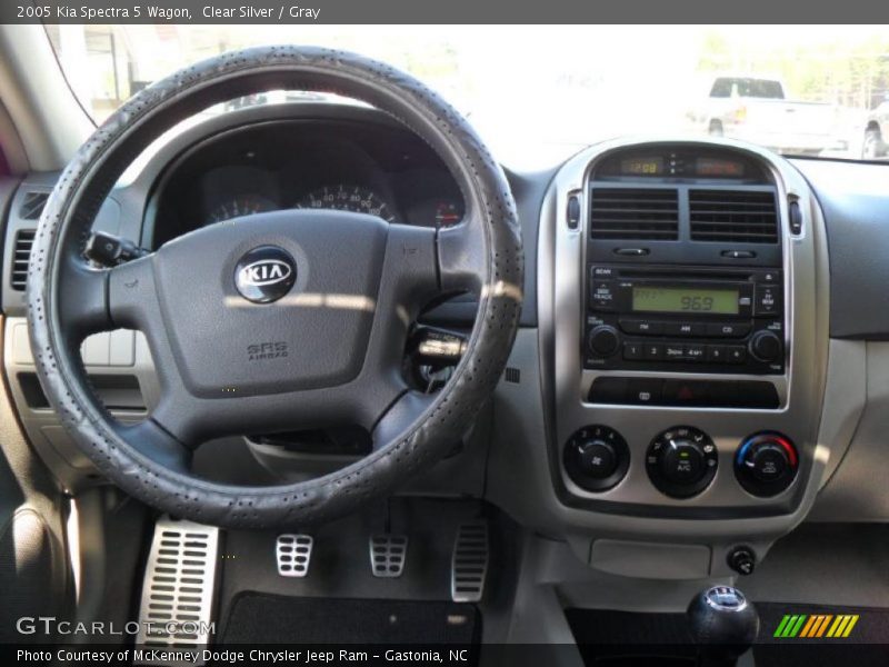 Clear Silver / Gray 2005 Kia Spectra 5 Wagon