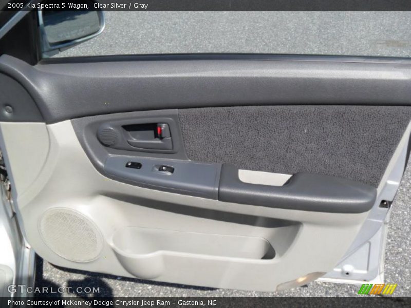 Clear Silver / Gray 2005 Kia Spectra 5 Wagon