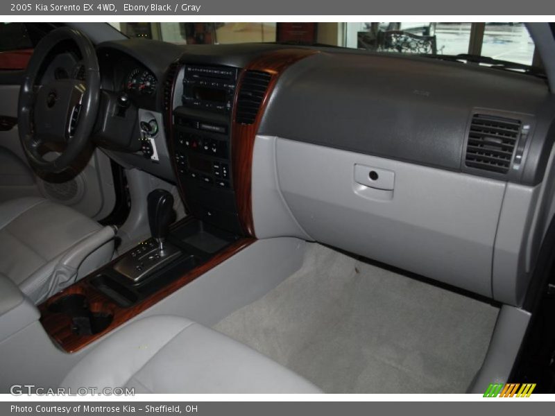Ebony Black / Gray 2005 Kia Sorento EX 4WD
