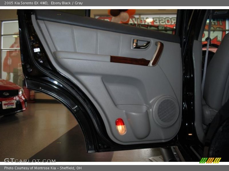 Ebony Black / Gray 2005 Kia Sorento EX 4WD