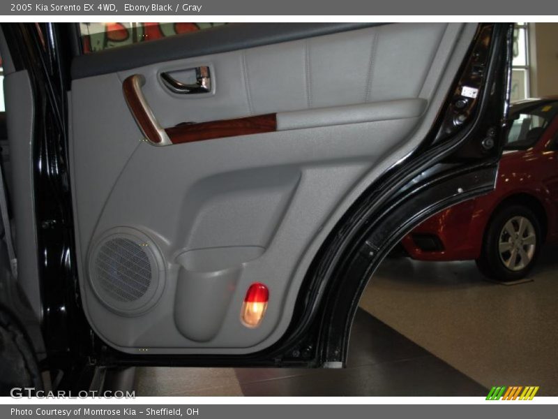 Ebony Black / Gray 2005 Kia Sorento EX 4WD