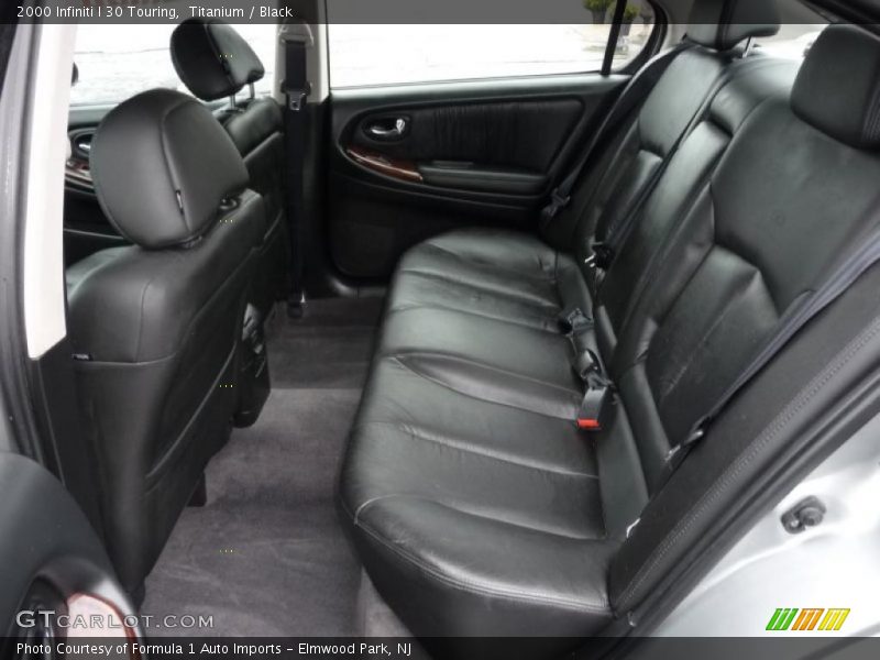  2000 I 30 Touring Black Interior