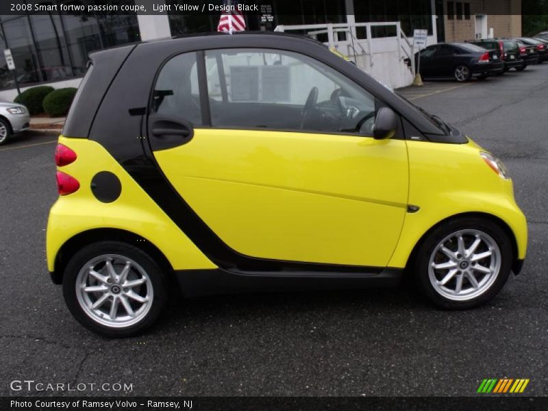 Light Yellow / Design Black 2008 Smart fortwo passion coupe