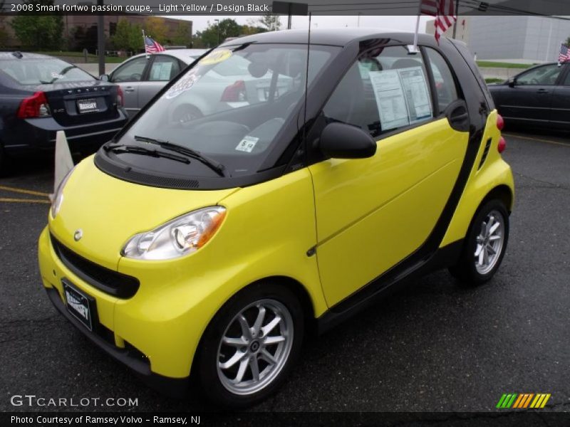 Light Yellow / Design Black 2008 Smart fortwo passion coupe