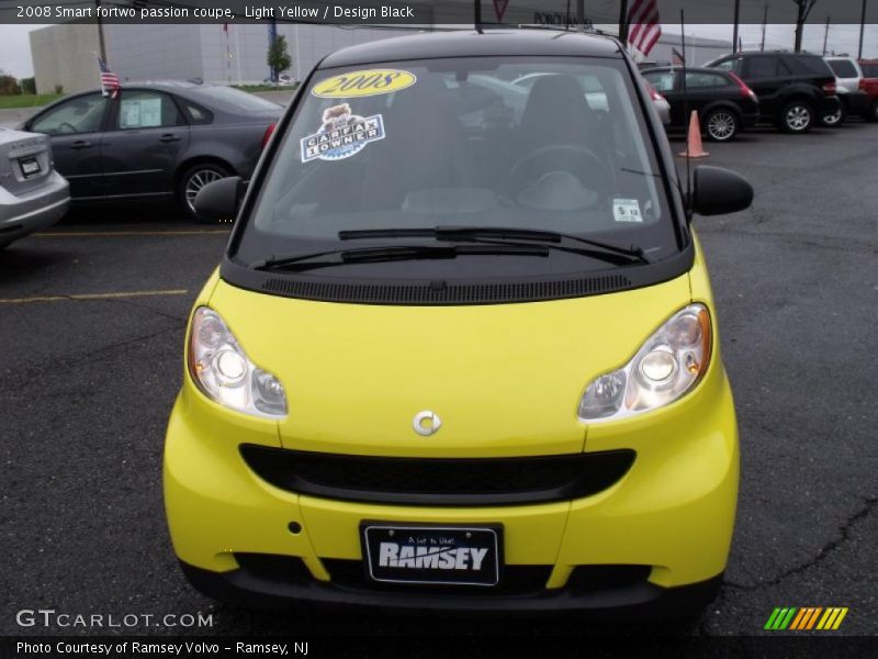 Light Yellow / Design Black 2008 Smart fortwo passion coupe
