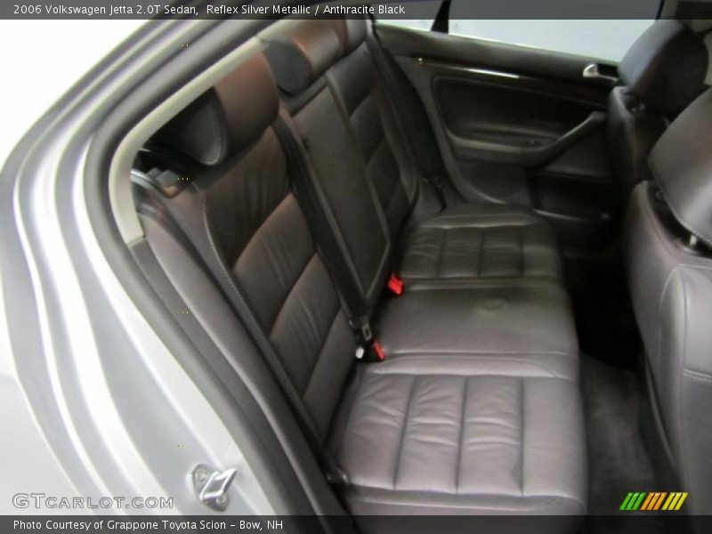 Reflex Silver Metallic / Anthracite Black 2006 Volkswagen Jetta 2.0T Sedan