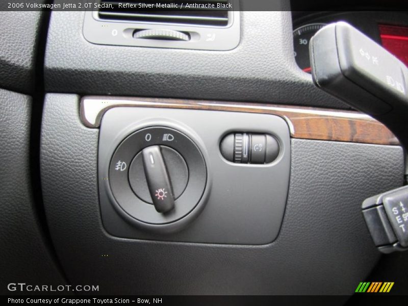 Reflex Silver Metallic / Anthracite Black 2006 Volkswagen Jetta 2.0T Sedan