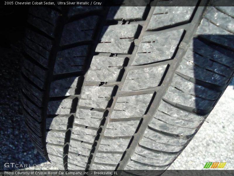 Ultra Silver Metallic / Gray 2005 Chevrolet Cobalt Sedan