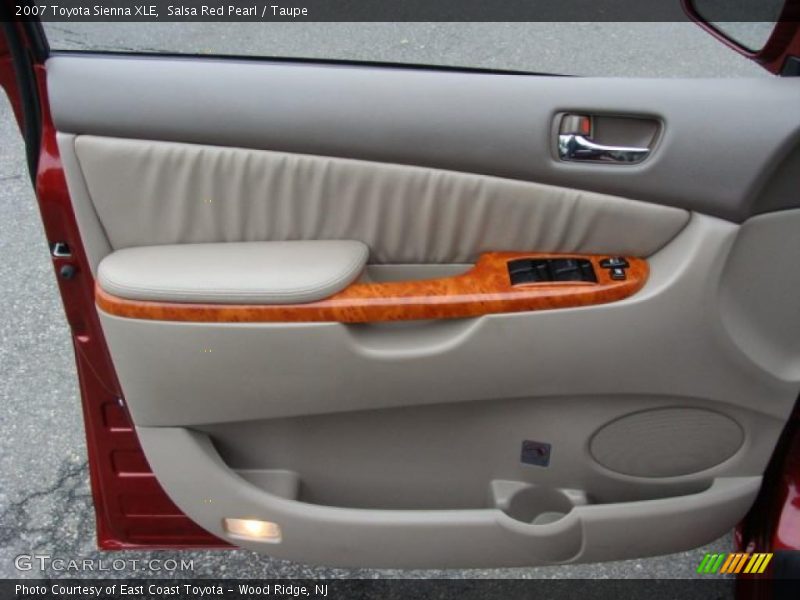 Salsa Red Pearl / Taupe 2007 Toyota Sienna XLE