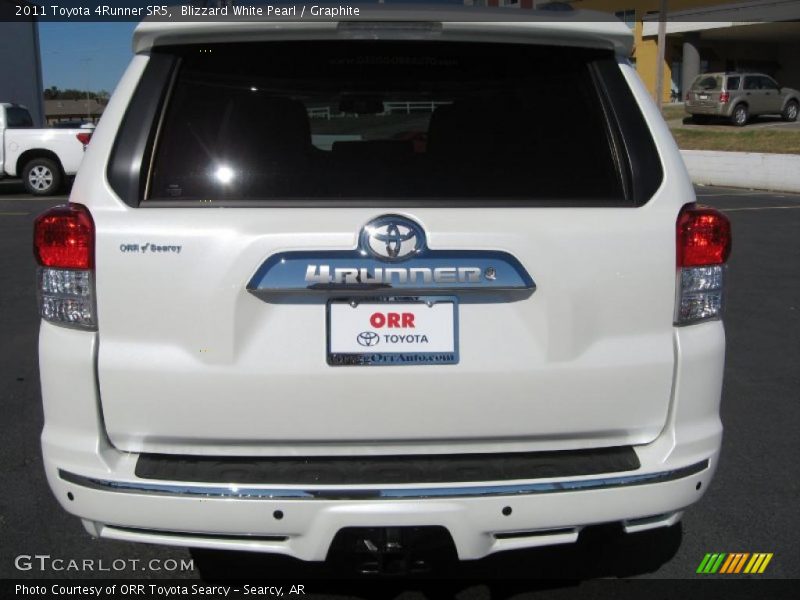 Blizzard White Pearl / Graphite 2011 Toyota 4Runner SR5