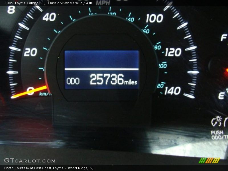 Classic Silver Metallic / Ash 2009 Toyota Camry XLE