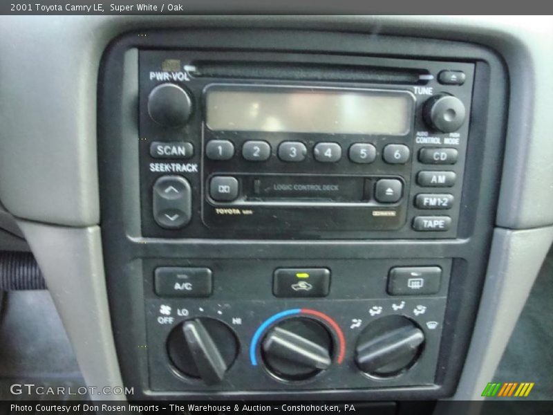Super White / Oak 2001 Toyota Camry LE