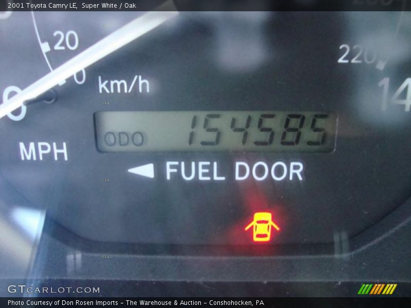 Super White / Oak 2001 Toyota Camry LE