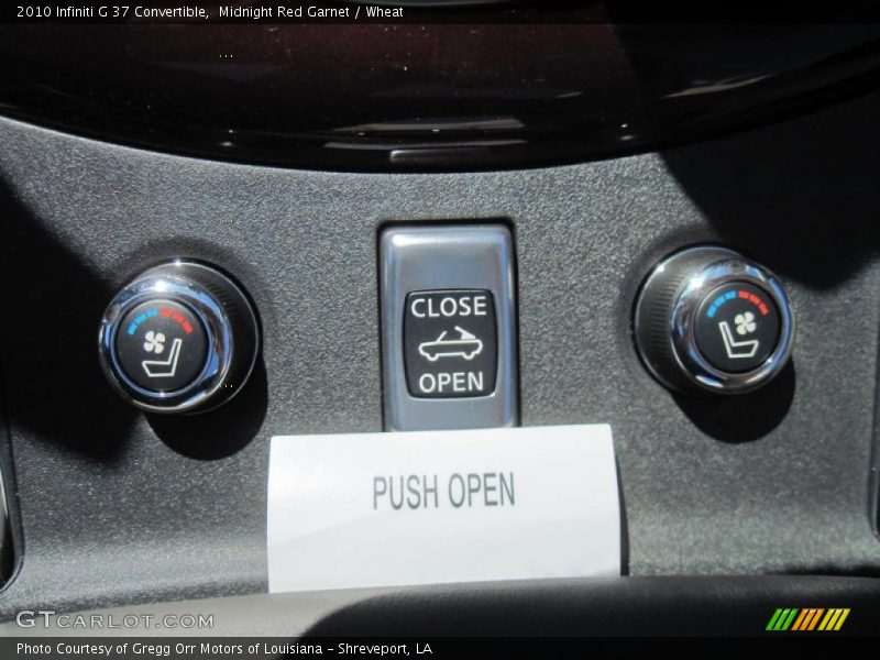 Controls of 2010 G 37 Convertible