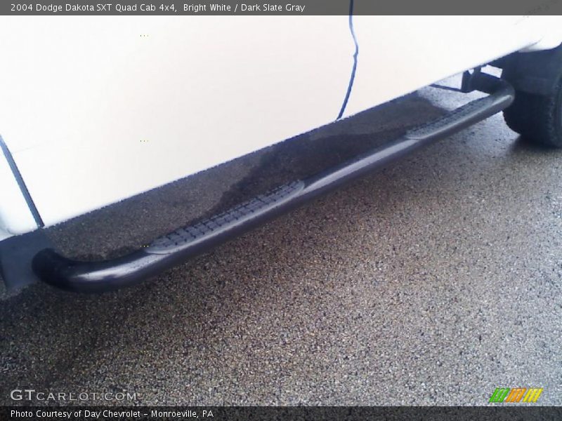 Bright White / Dark Slate Gray 2004 Dodge Dakota SXT Quad Cab 4x4